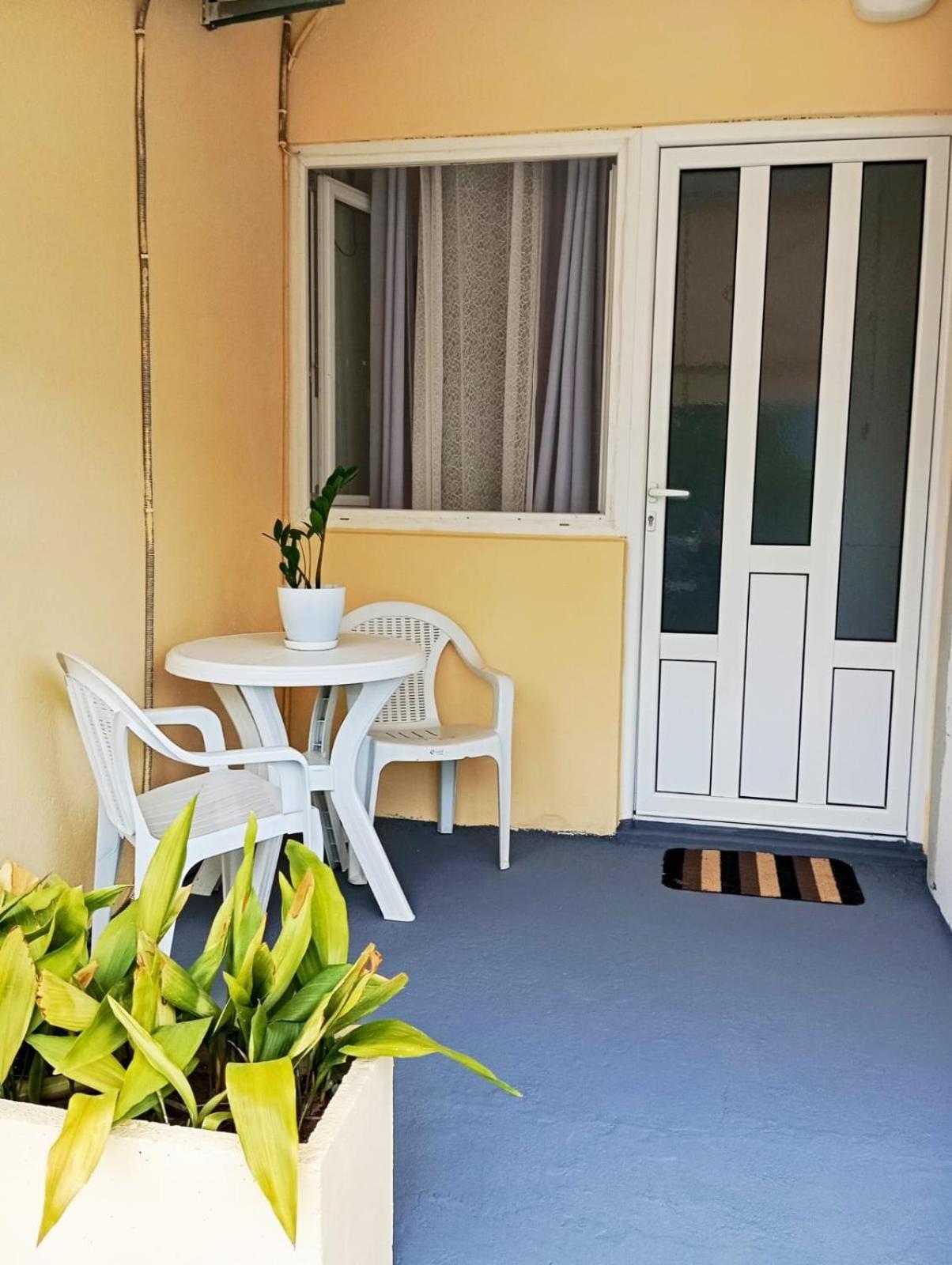 Apartment Deki Studio Котор Экстерьер фото